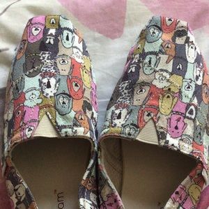 **SOLD** Skechers for dogs size 7.5 womens shoes